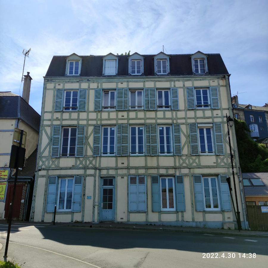 Les Mouettes Du Port Apartment Honfleur Exterior photo